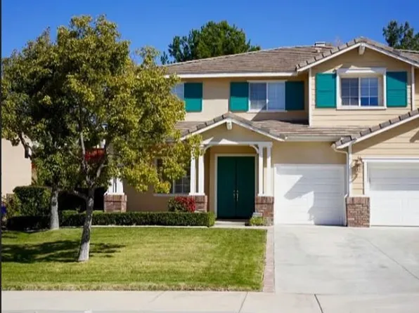 8736 Barnwood Ln, Riverside, CA 92508