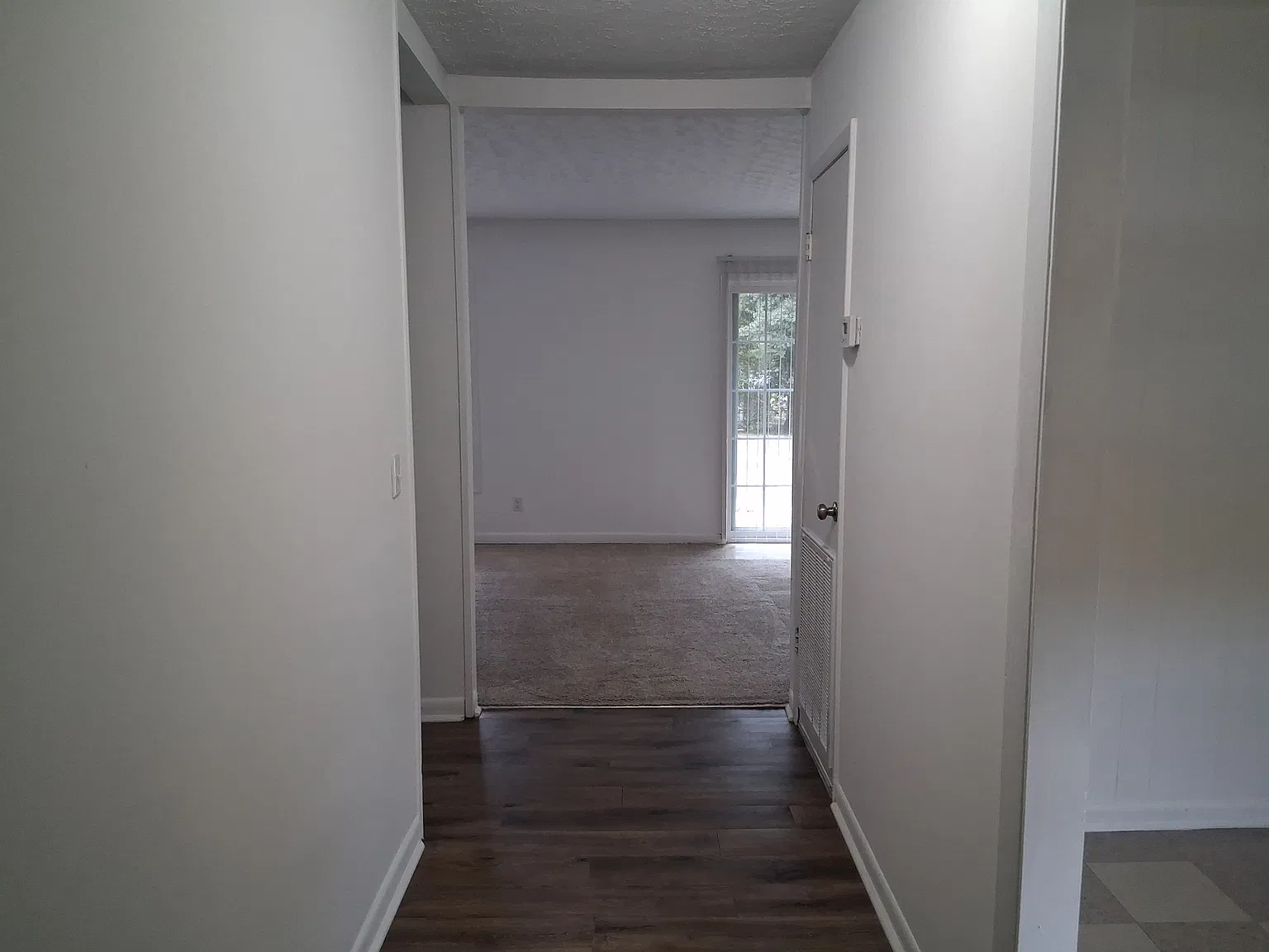 3 bed, 1.5 bath, 1176 sqft, $1,200 — Photo 3