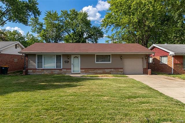 1st image of 909 Lebon Dr