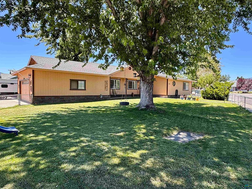 1st image of 560 N Spring Cir