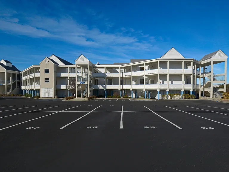250 Dune Rd #116 — Photo 19