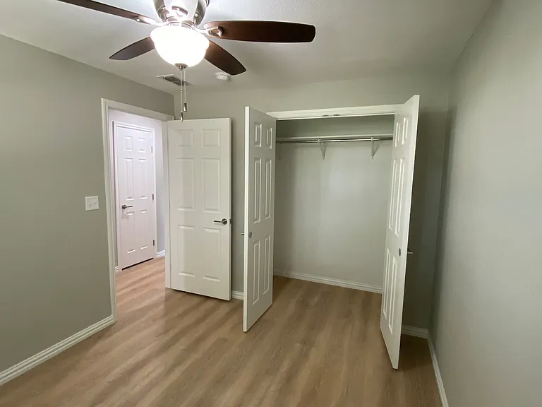 815 N Lydia St — Photo 9