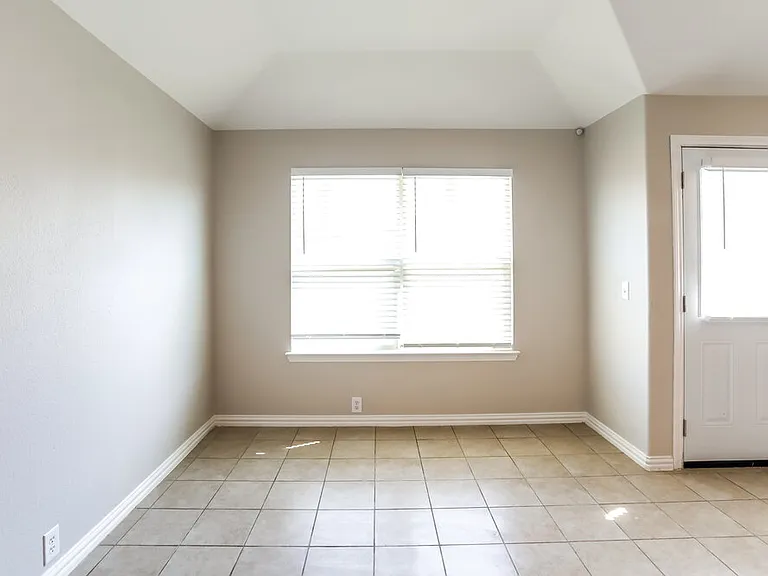 1813 Sparrow Ln — Photo 12