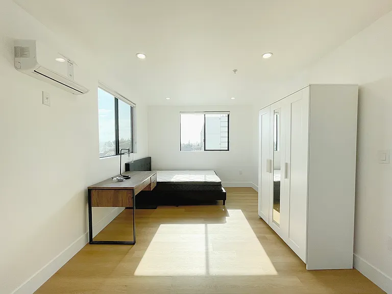 3100 S Normandie Ave — Photo 27