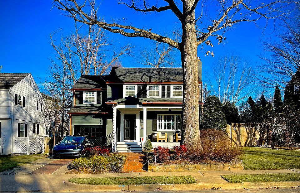 2nd image of 3309 Cameron Mills Rd