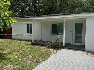 6880 SW 77th Ter, South Miami, FL 33143