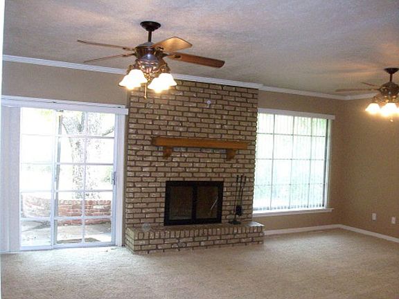 5th image of 326 N Crownpoint Dr