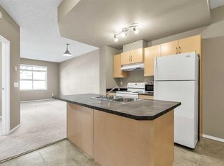73 E Erin Woods Ct SE #1103, Calgary, AB T2B 3V2