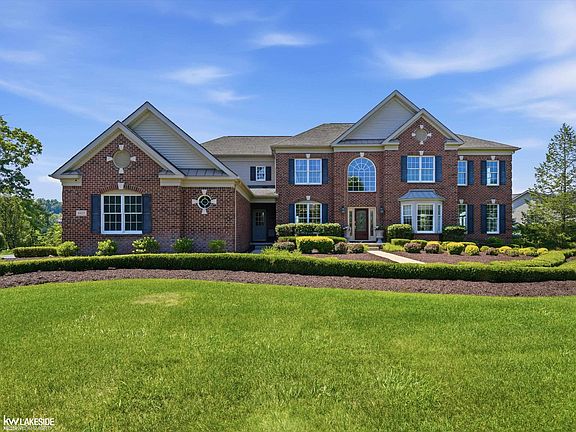 2nd image of 1622 Hunters Lake Dr