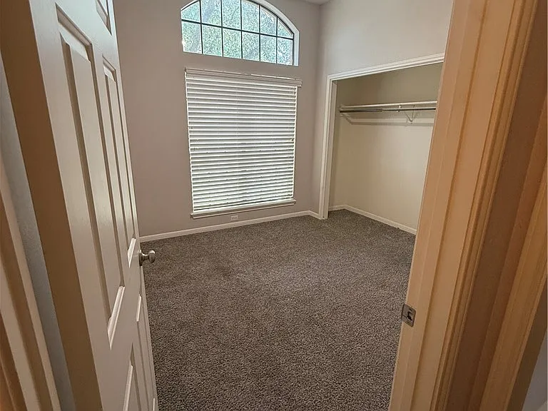 7649 Dallas St — Photo 17