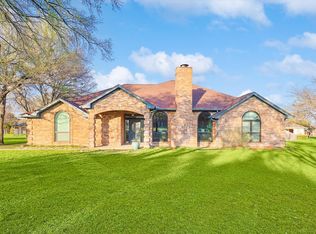 221 Hidden Acres Ln, Weatherford, TX 76087
