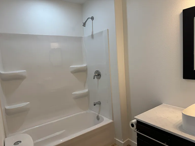 802 W Kemp Ave #1 — Photo 7