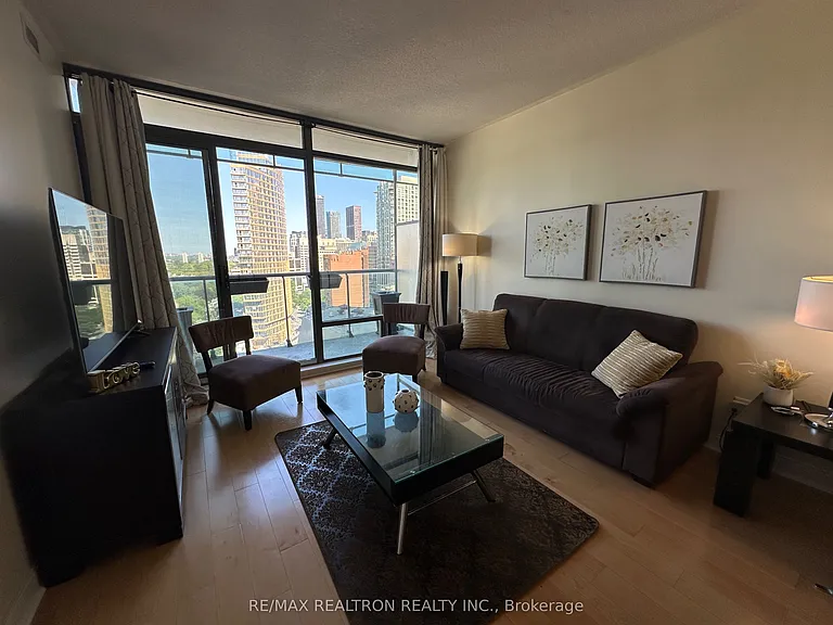 18 Yorkville Ave #1601 — Photo 13