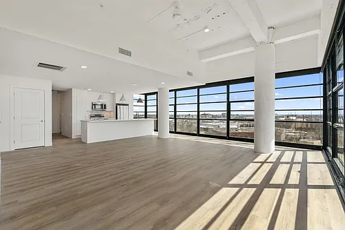 Floor plan 807