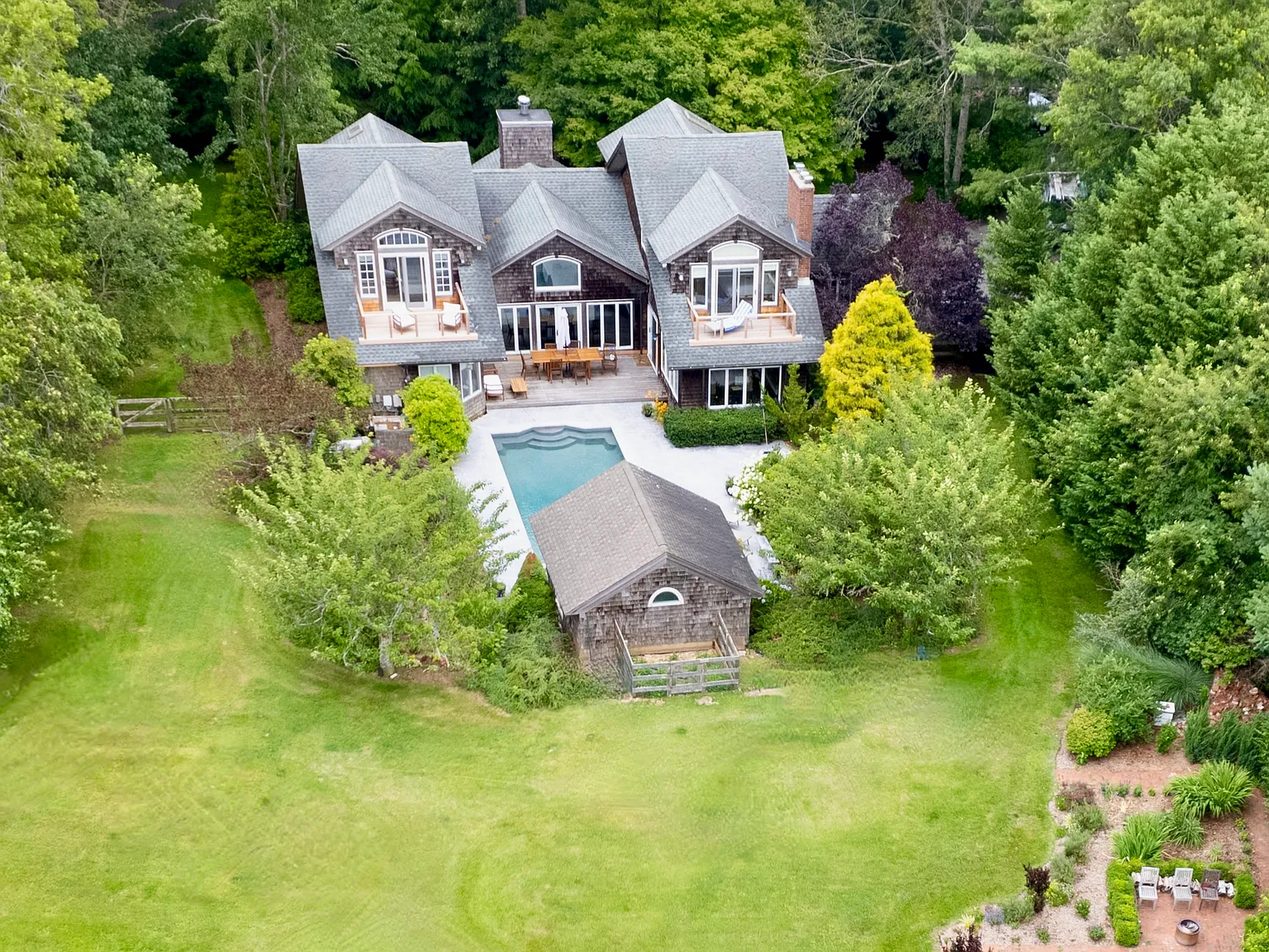 Unparalleled Views & A Hampton's Style Escape — Photo 2