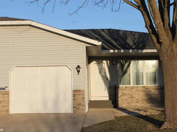 209 N 7th St, Forest City, IA 50436