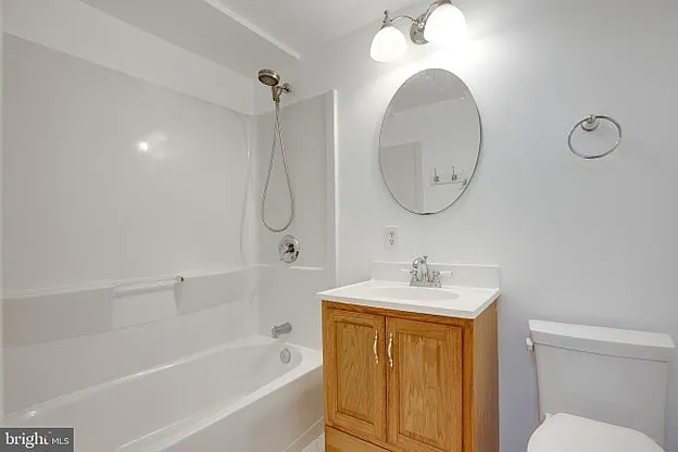 3205 Silverstone Ct — Photo 35