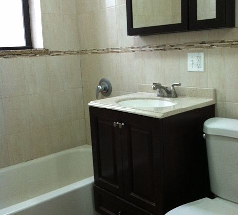 2nd image of 2392 27th St APT 4