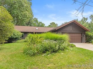 128 Collindale Ave NW, Grand Rapids, MI 49504
