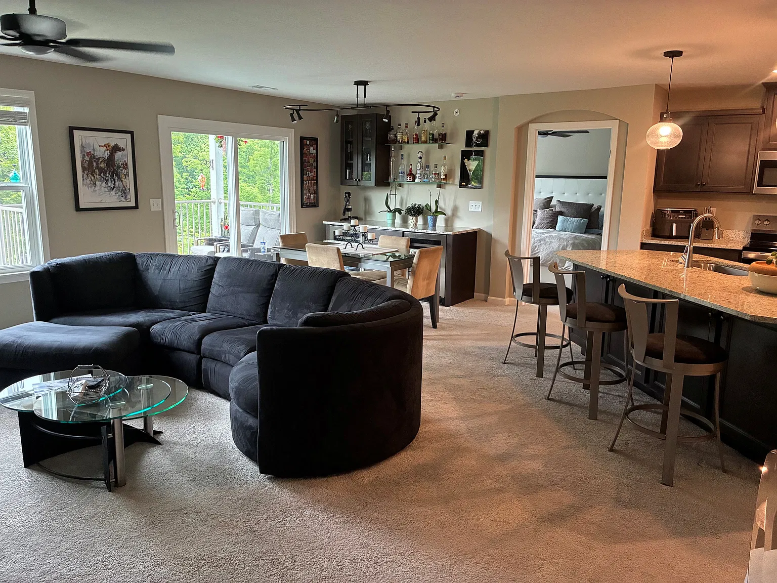 2 bed, 1600 sqft, $2,450 — Photo 2