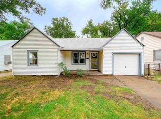 928 N 2nd St, Ponca City, OK 74601