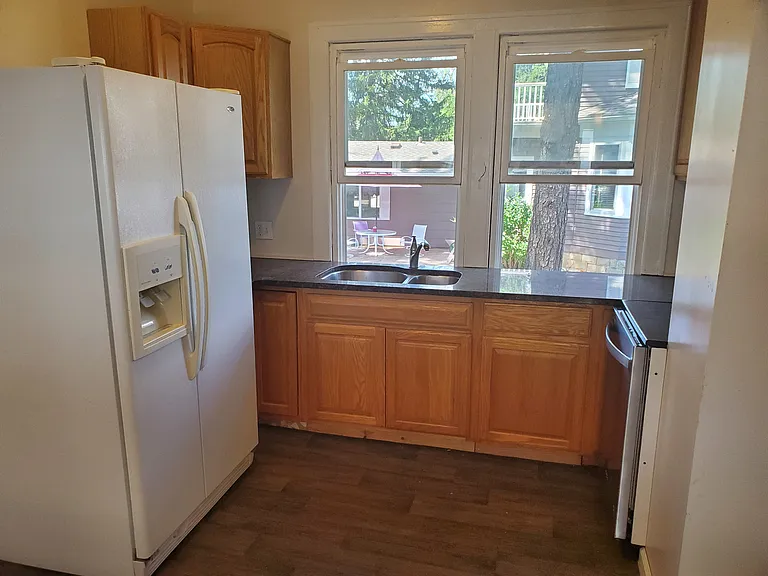 608 Red Wing Ave — Photo 9