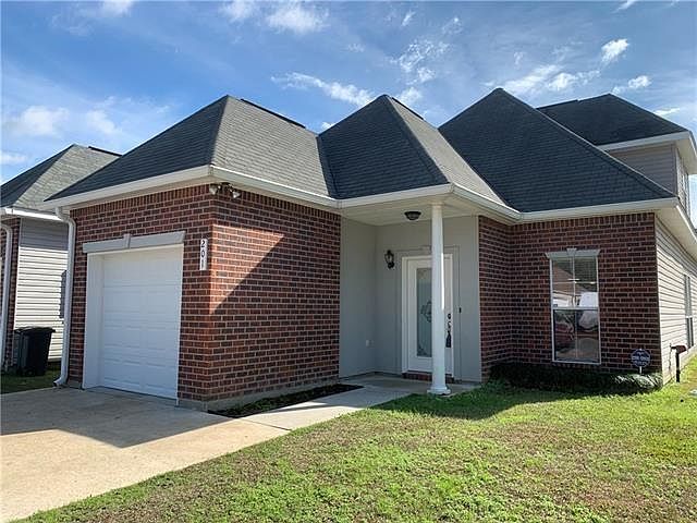 1st image of 201 Emerald Oaks Dr