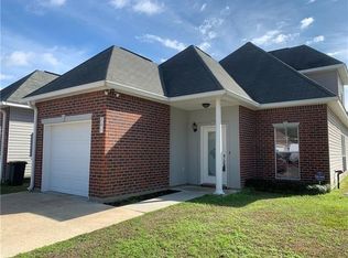 201 Emerald Oaks Dr, Covington, LA 70433