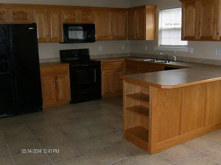 22857 Honeysuckle Rd — Photo 3