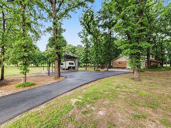 4th image of 380 County Road 123