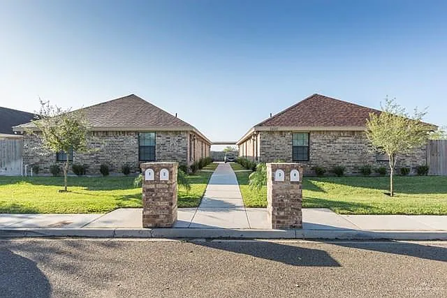 2420 Moonlight Ln — Photo 1