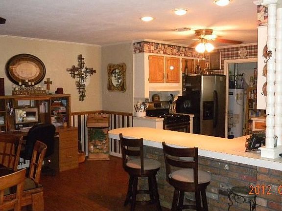 4th image of 4302 Amesdale Dr