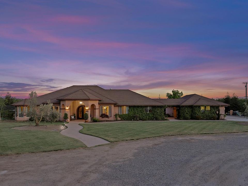 1st image of 27256 Tiffany Ln