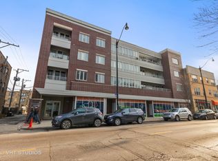 3021 W Armitage Ave #203, Chicago, IL 60614