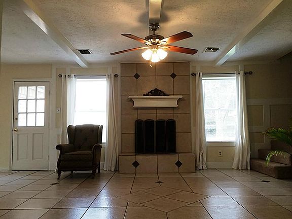 2nd image of 443 Applewhite Dr