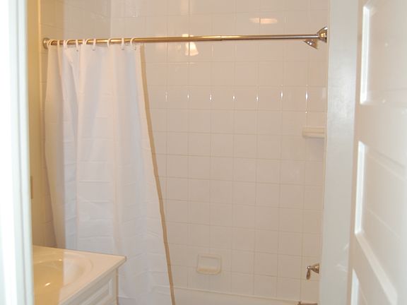 2nd Floor Bathroom