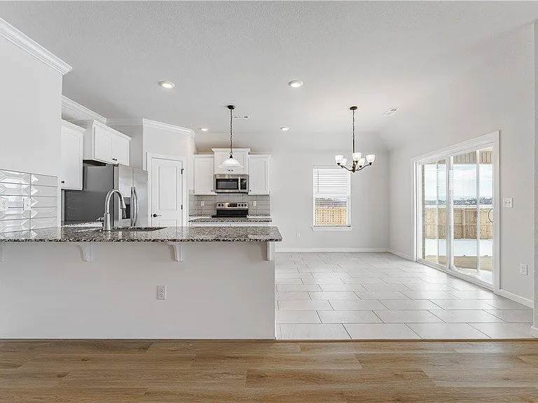 317 S Nightfall Ave — Photo 5