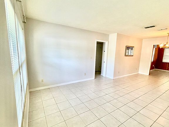 4th image of 443 SE Melrose Way