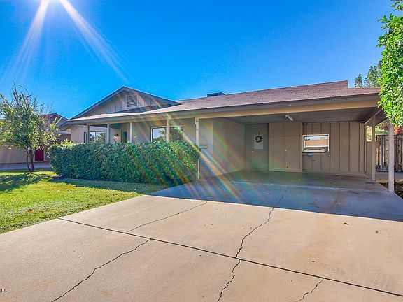3rd image of 1887 E Loma Vista Dr