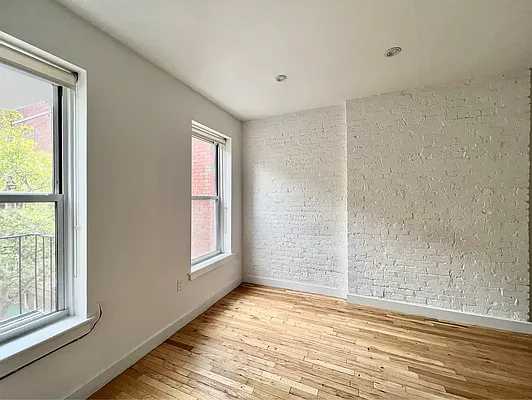 Rented by SERHANT. | media 7