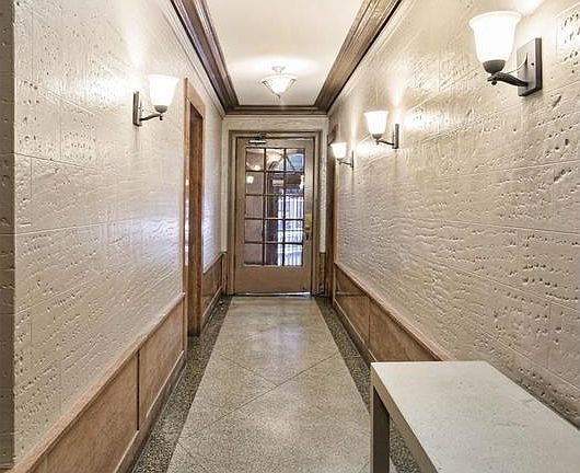4th image of 223 E 50th St APT 1D