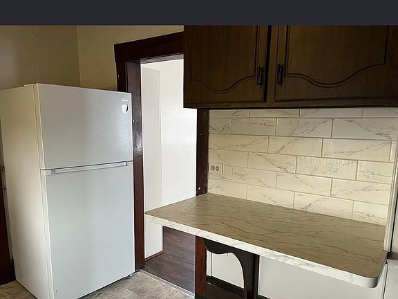 5th image of 152 W Euclid Ave
