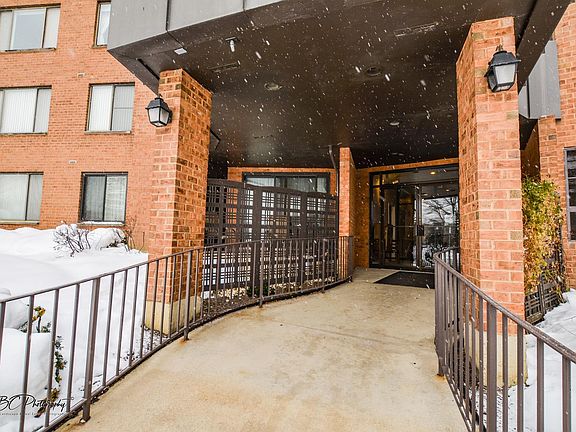 2nd image of 263 S Clubhouse Dr Unit 103