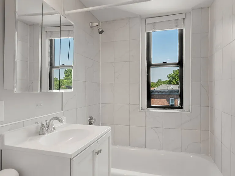 22 Linden Pl #2 — Photo 6