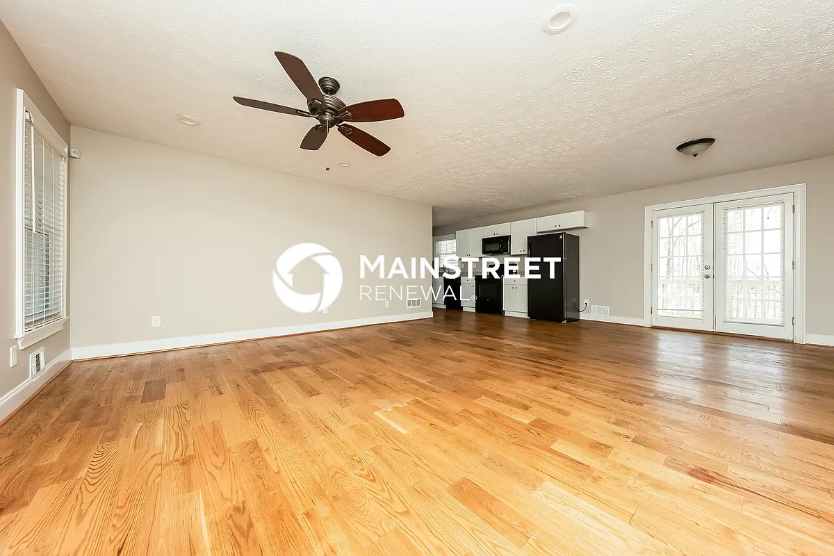 Living Room - 3859 Chattahoochee Dr