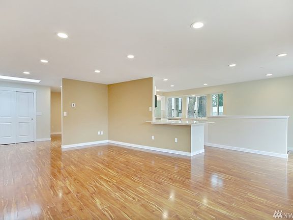 4th image of 13718 Sandy Pt E
