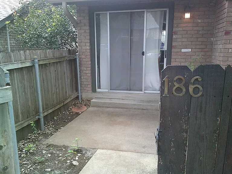 1015 E Yager Ln #186 — Photo 33