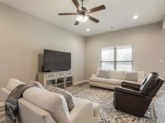 3rd image of 15508 Grassy Ln