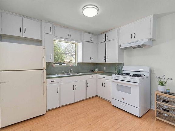 3rd image of 8311 Bowling Green Dr #1