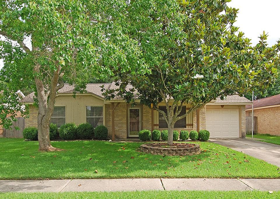 1st image of 2614 Knoxville Dr